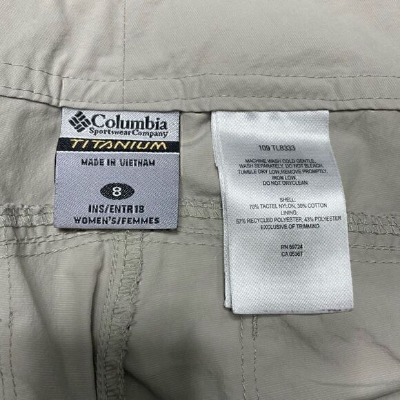 Columbia Titanium Cargo Capri Womens Size 8  Beige Pockets Hiking Fishing Outdoo - Picture 2 of 9